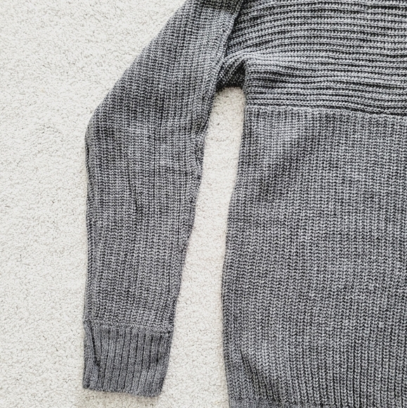 ✨SHEIN Essnce Solid Batwing Sleeve Sweater✨ - Picture 3 of 5